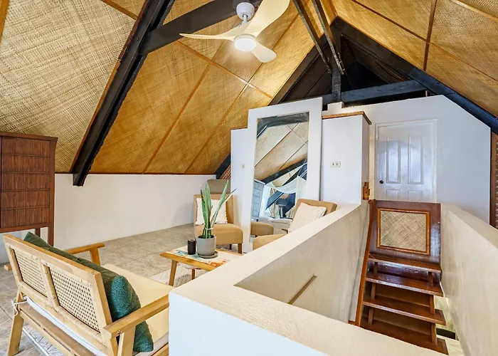 Kala Zoe Beachfront Living * モアルボアル