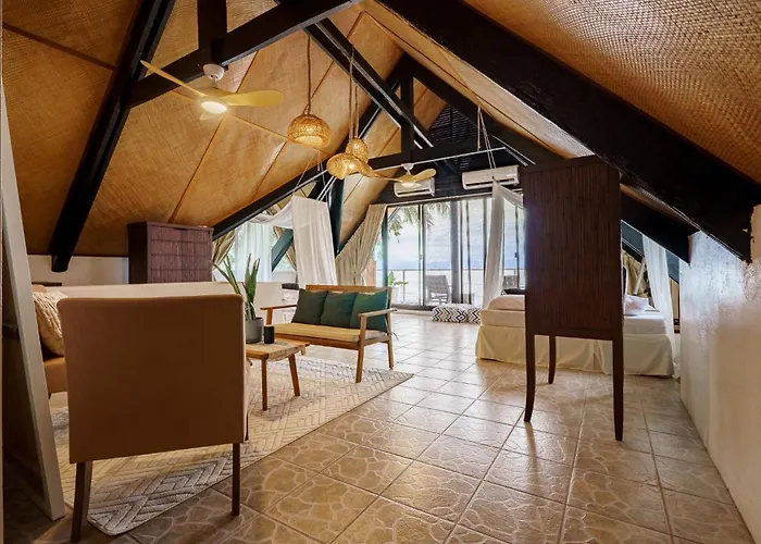 ヴィラ Kala Zoe Beachfront Living *