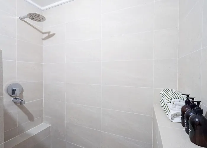 Kala Zoe Beachfront Living ヴィラ