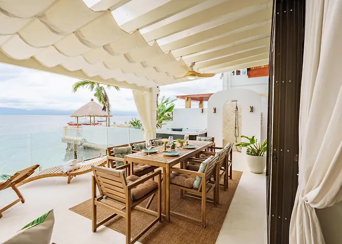Kala Zoe Beachfront Living ヴィラ